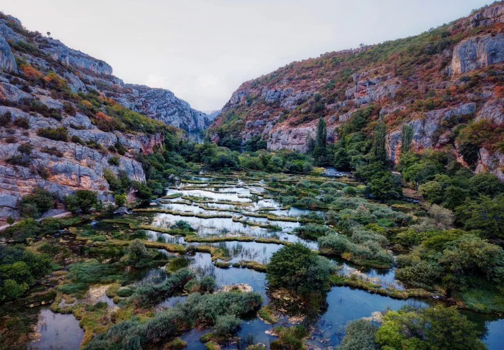Soirée dans le parc national de Krka