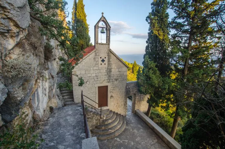 Marjan hill church split