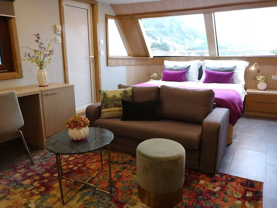Ship bedroom