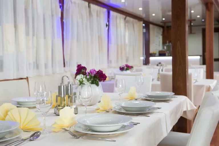 Spl restaurant lobby